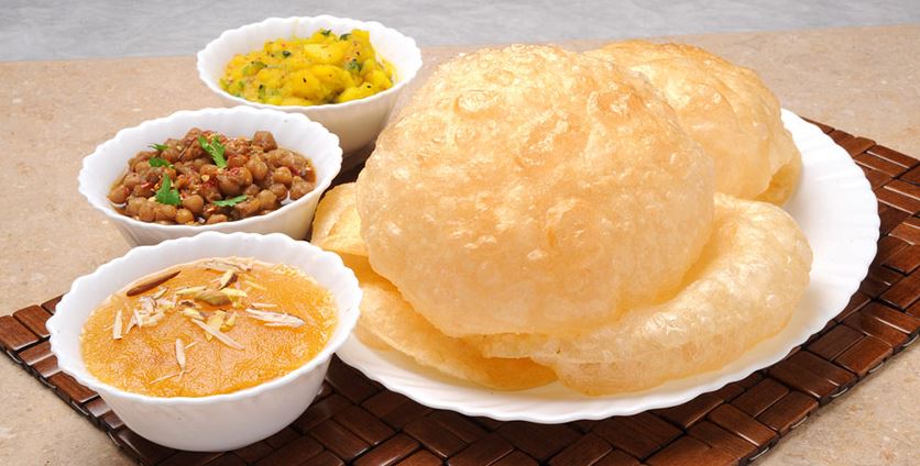 HotnSpicy-halwa-puri